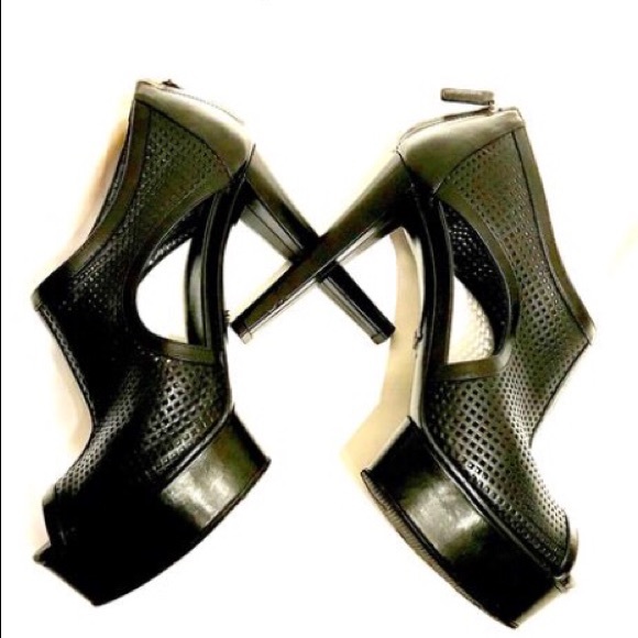 NWT Gucci Open Toe and Sides Booties - Picture 2 of 6